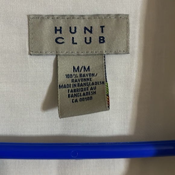 100% rayon button down vacation shirt. B6 - Picture 3 of 5